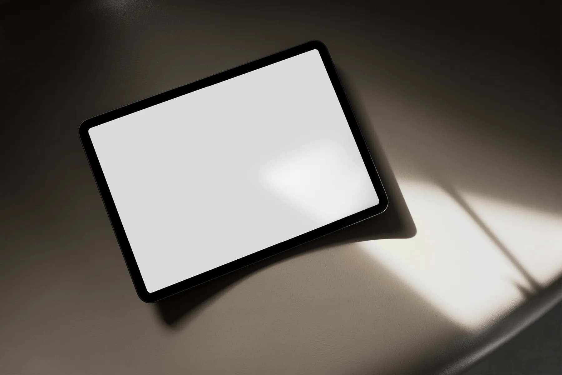 iPad Pro Mockup S004-002