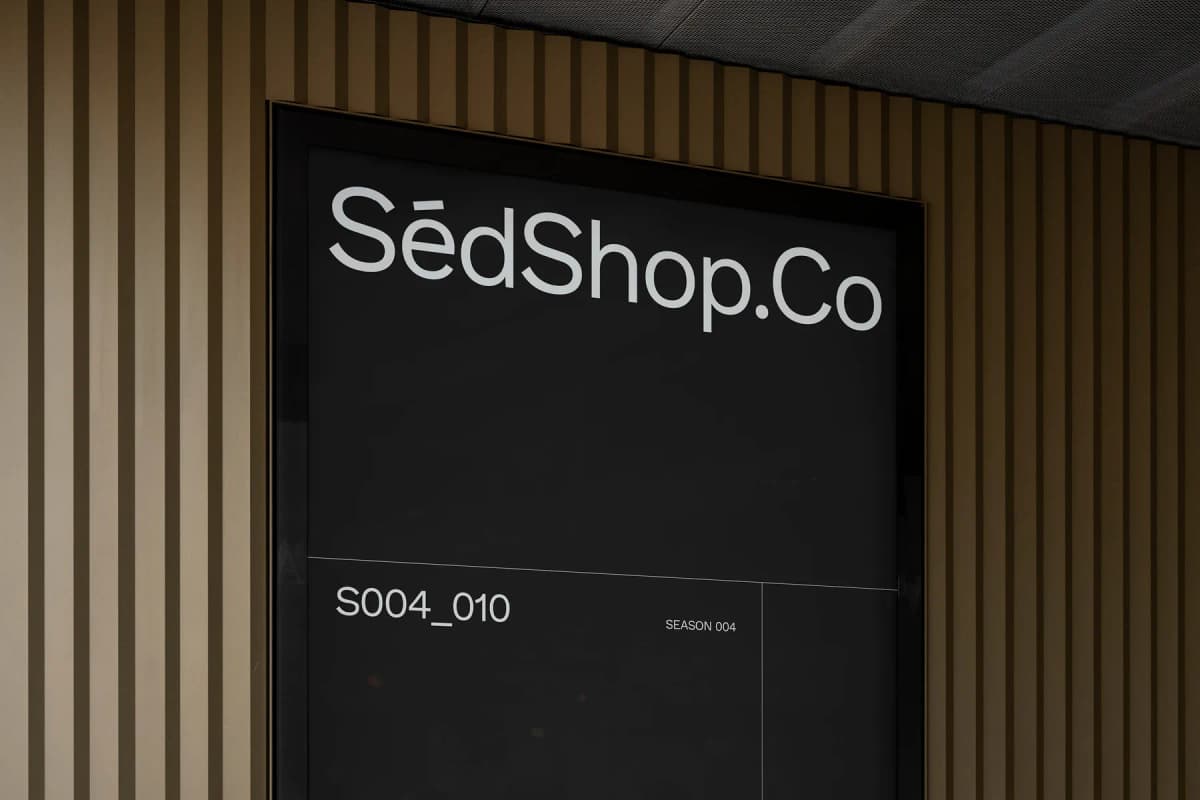 Poster Mockup S004-010