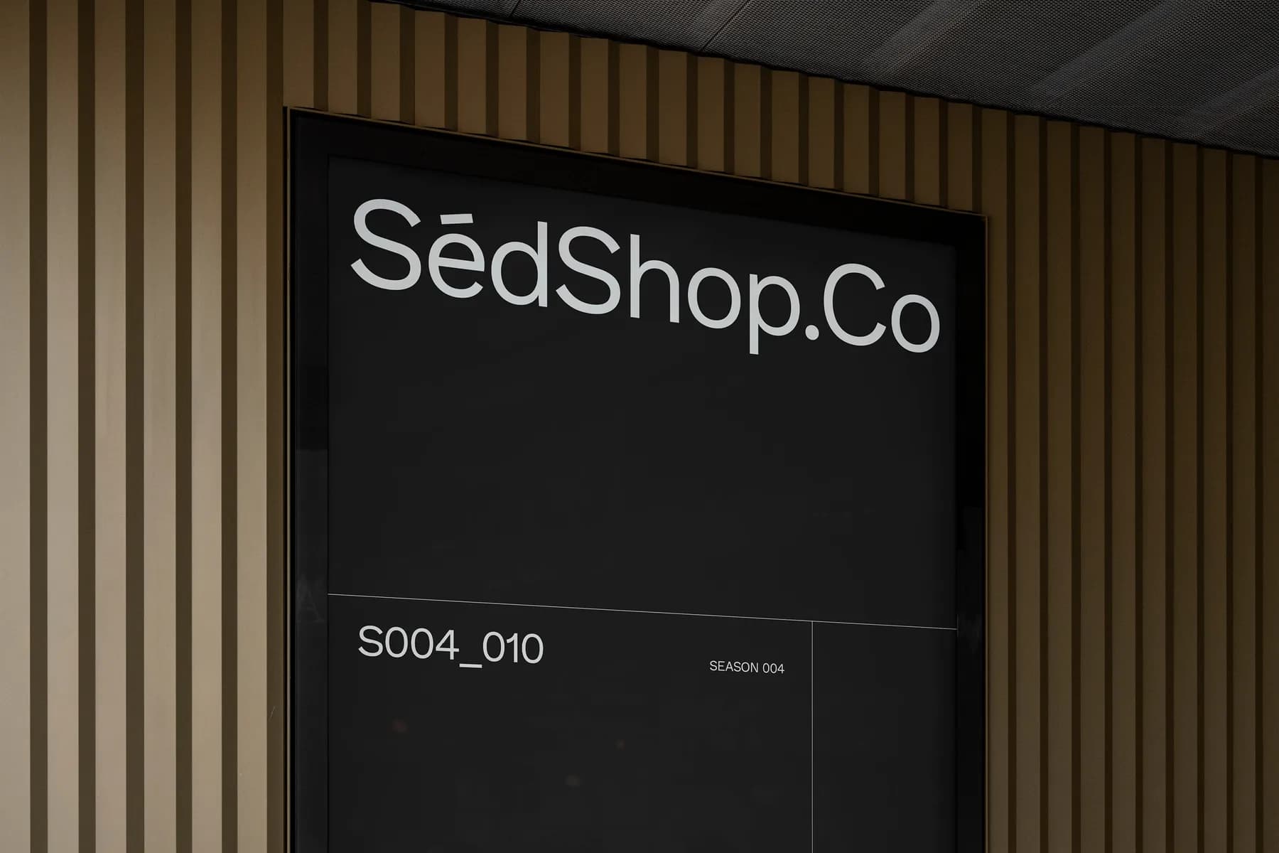 Poster Mockup S004-010