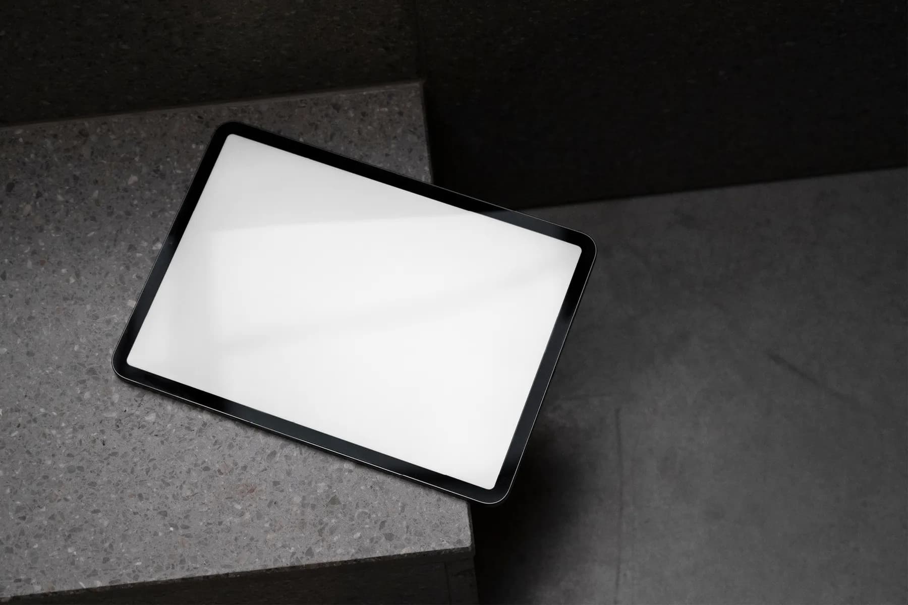 iPad Pro Mockup S002-044